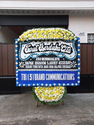 Papan Bunga Duka di Panancangan